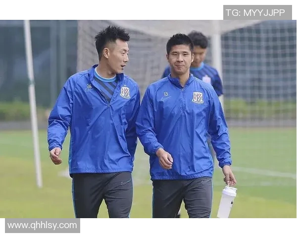 上海排球队配合问题引发热议球迷与专家各执己见探讨争议原因