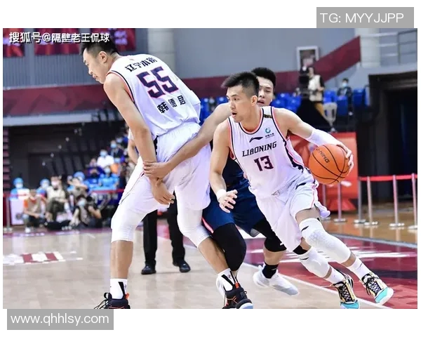 重庆篮球队与广州篮球队赛后状态分析与复盘探讨